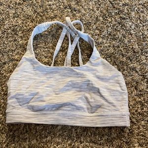 Lululemon sports bra size 4 in good condition